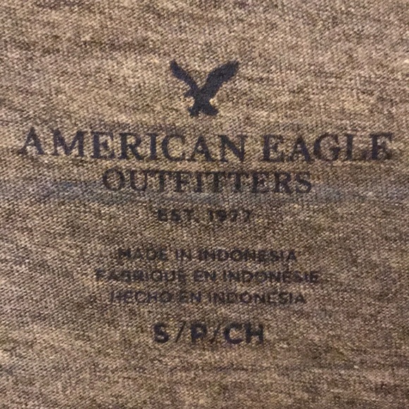 American Eagle Patterned Pocket Short Sleeve Tee - Picture 3 of 4